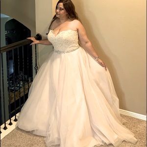 Allure Romance wedding gown